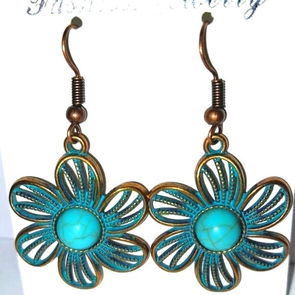 Beautiful turquoise flower dangle earrings - Picture 5 of 6